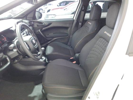 FIAT ARGO 1.3 FIREFLY FLEX TREKKING CVT FIAT ARGO 1.3 FIREFLY FLEX TREKKING CVT